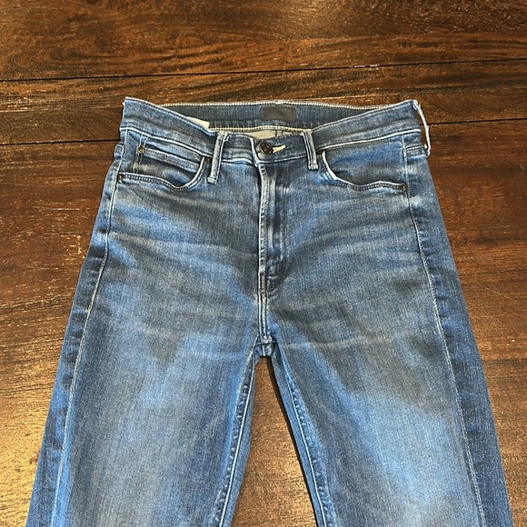 Mother Mid Rise Dazzler Ankle Jean - Picture 10 of 16